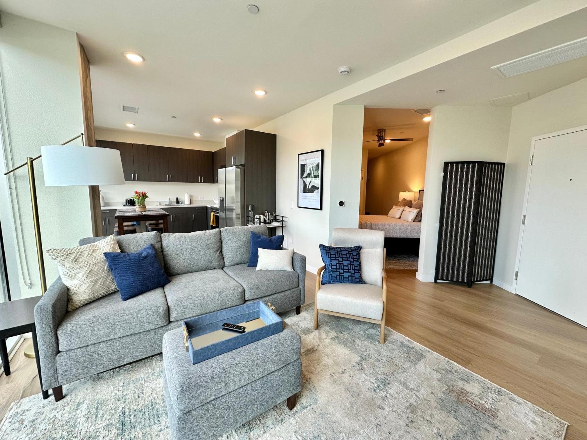 Nimitz Crossing Luxury Residences 圣地亚哥 客房 照片